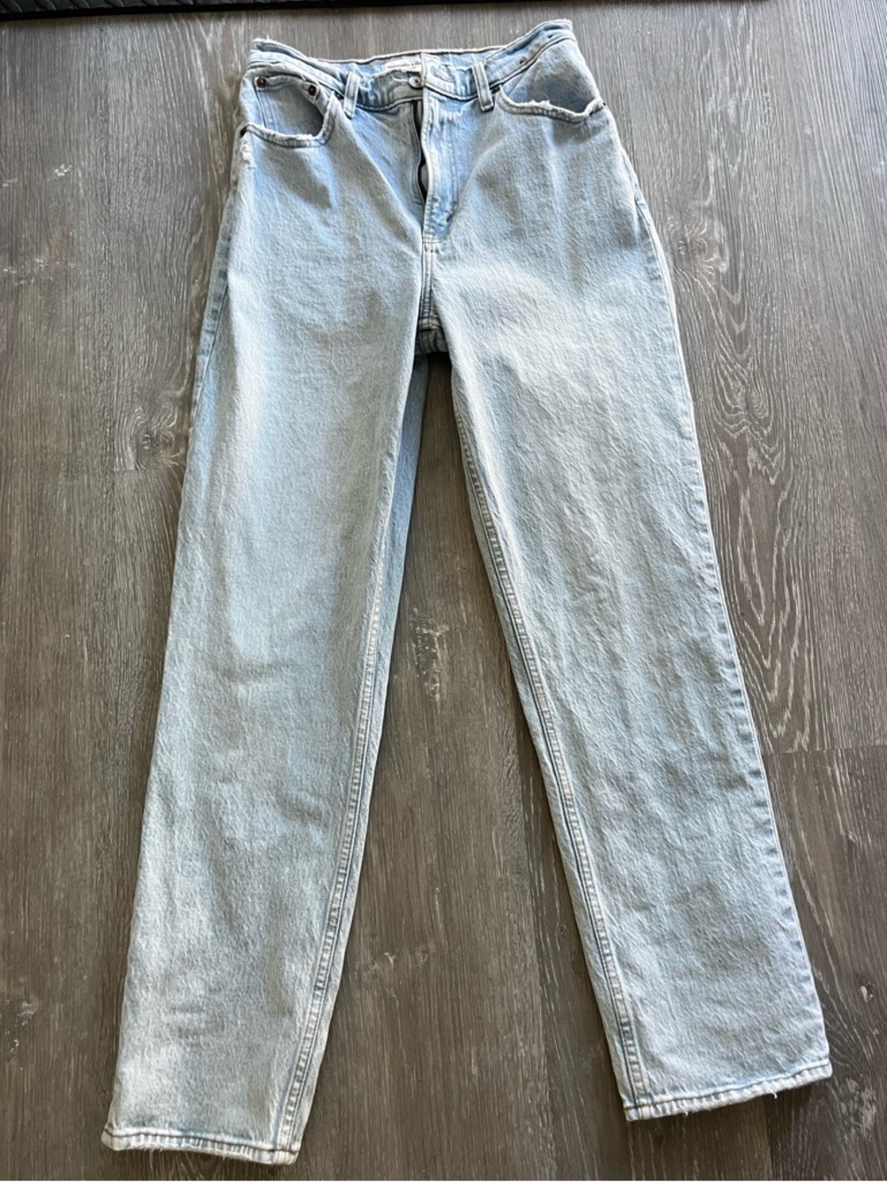 Abercrombie & Fitch Light Blue High-Rise '90s Straight Jeans